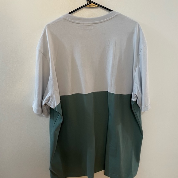 BNWT Adidas Trifoil Embroidered Logo Split Short Sleeve T Shirt XL - Picture 4 of 5